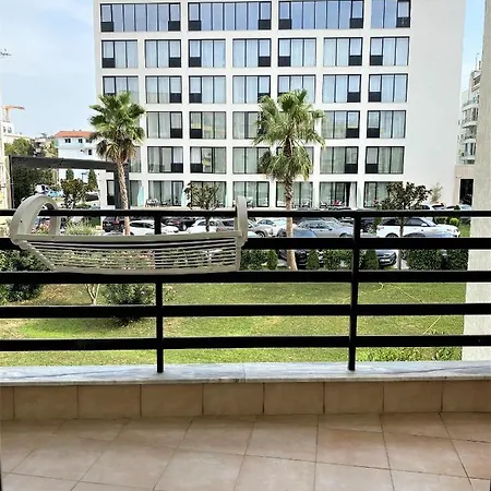 Family-Friendly Apartments Next To Premium Beach Hotel, Golem Exterior photo
